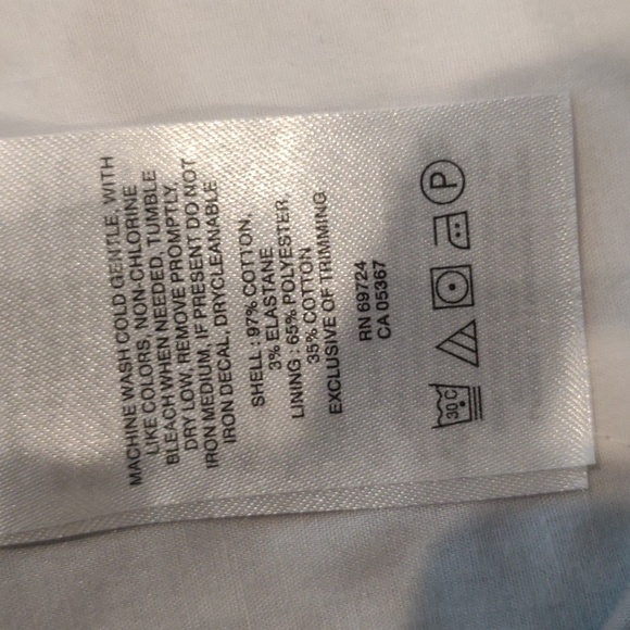 Bundle of two women's Columbia Size 10 Shorts - Picture 13 of 13